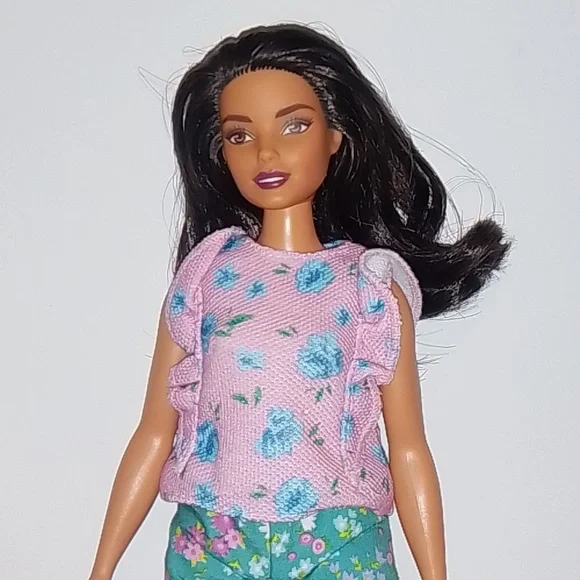 Barbie Floral Frills 78 Curvy Fashionistas Mattel Fashion Doll - Picture 2 of 7